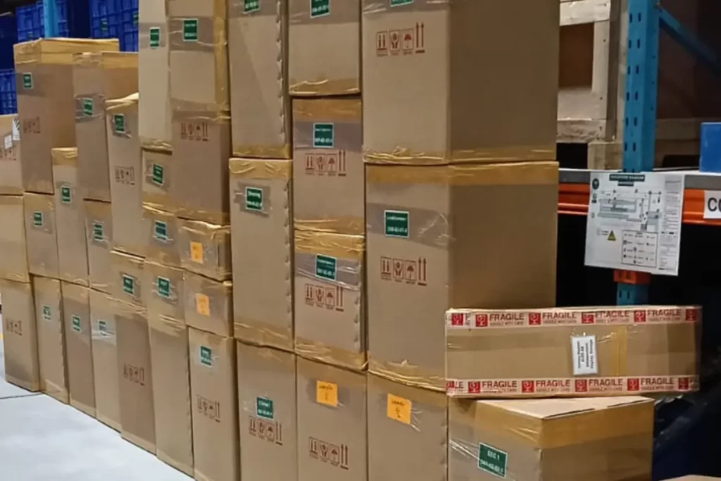 نقل اثاث مكتب في الرويس
